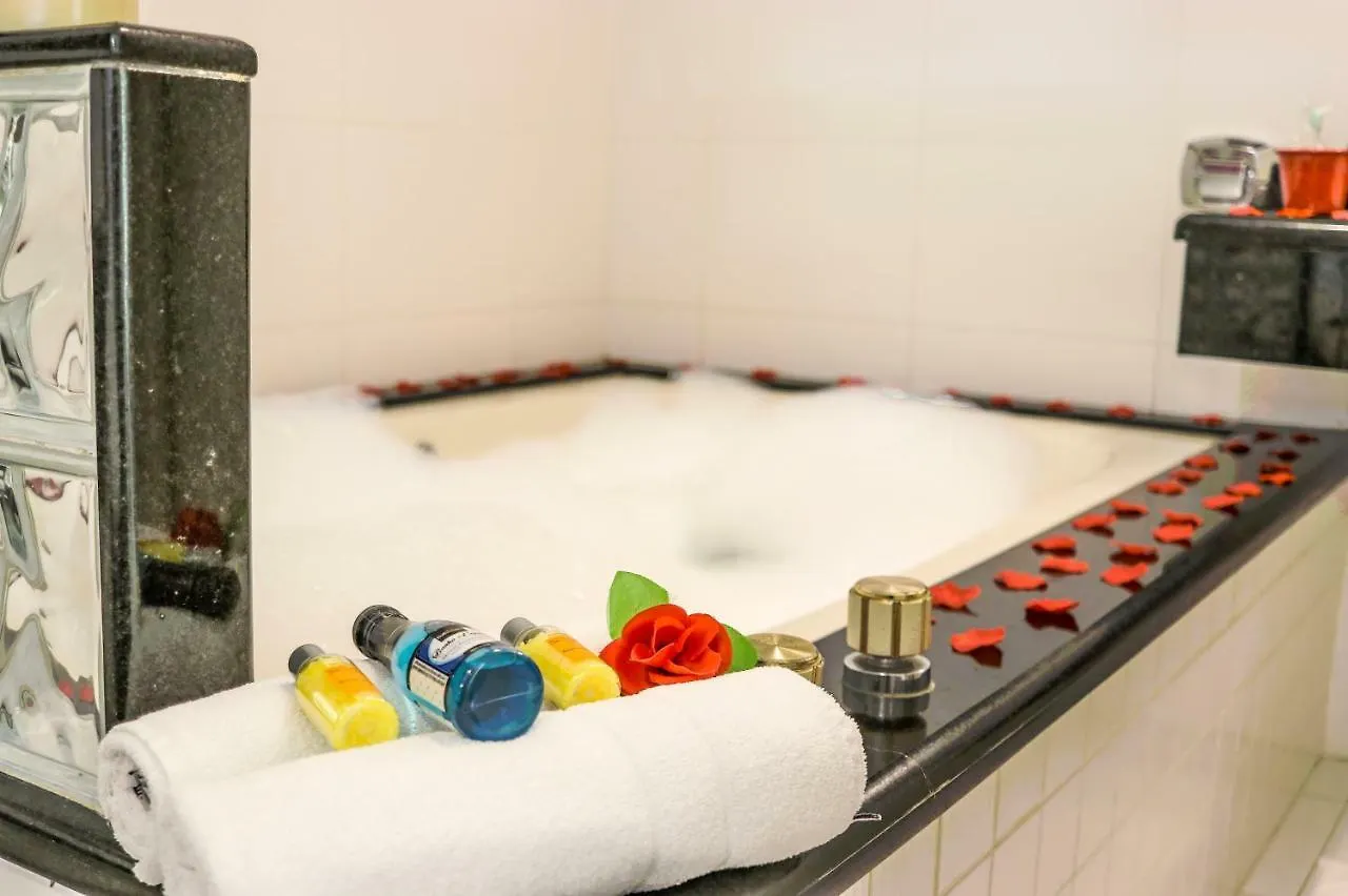 Motel Shampoo (Adults Only) Brusque